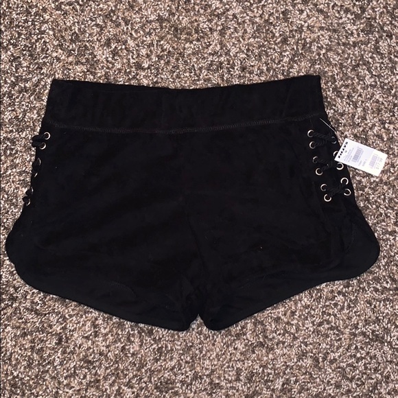 NWT black tilly’s towel shorts - Picture 4 of 4